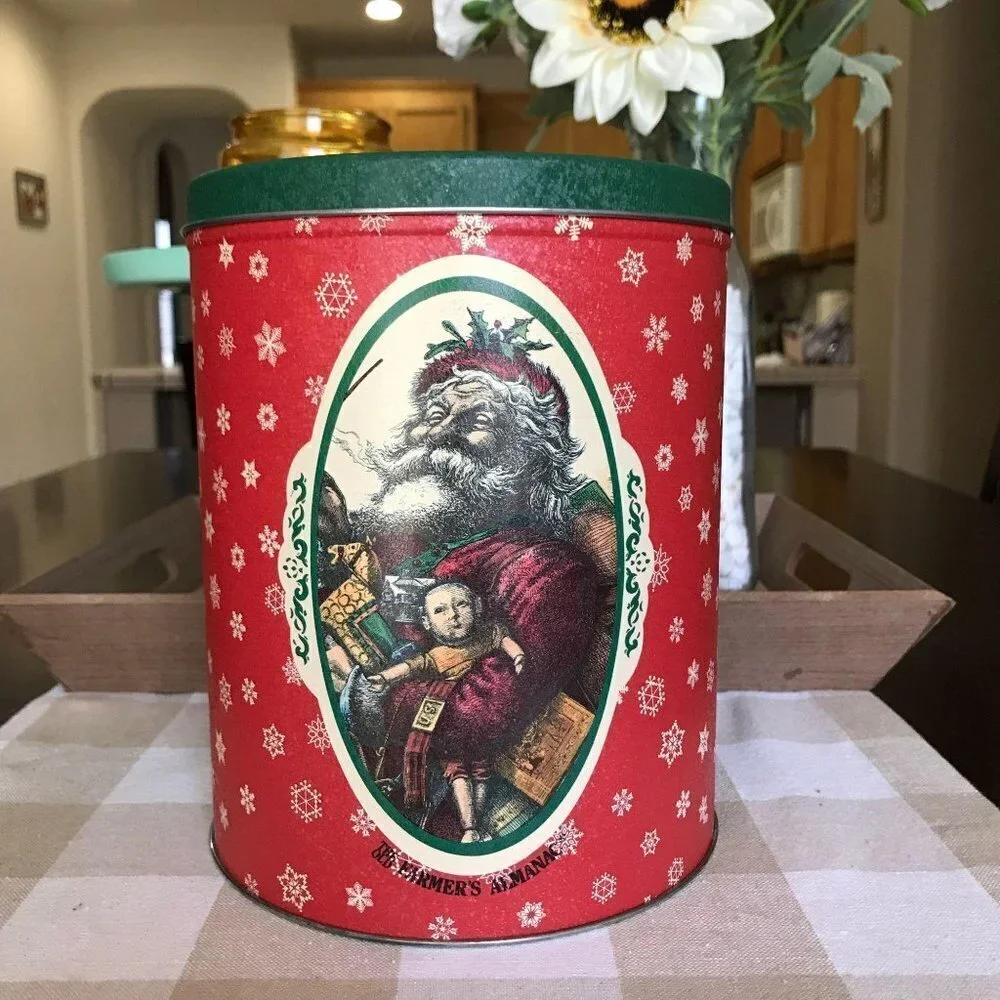 Vintage‎ Christmas Cookie Tin Home Decor Accent
